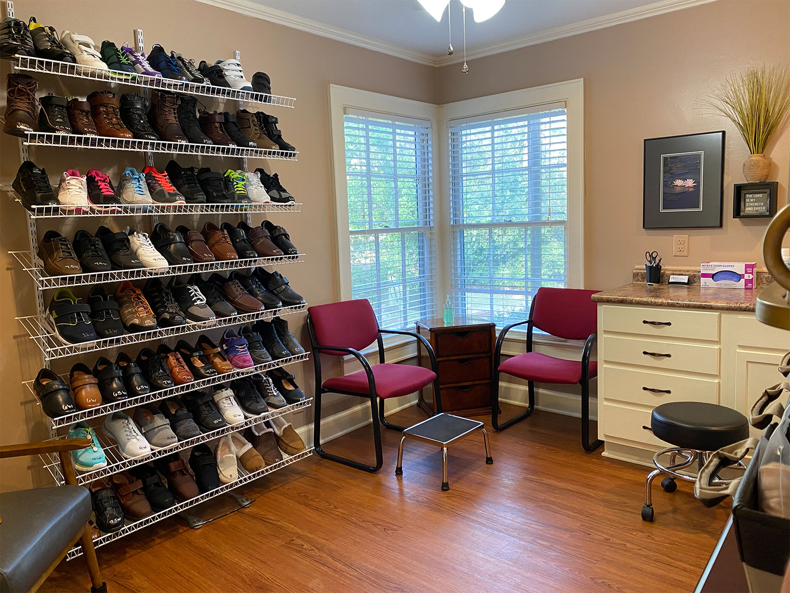 Patient room use for prosthetic and orthotic evaluations and fittings.